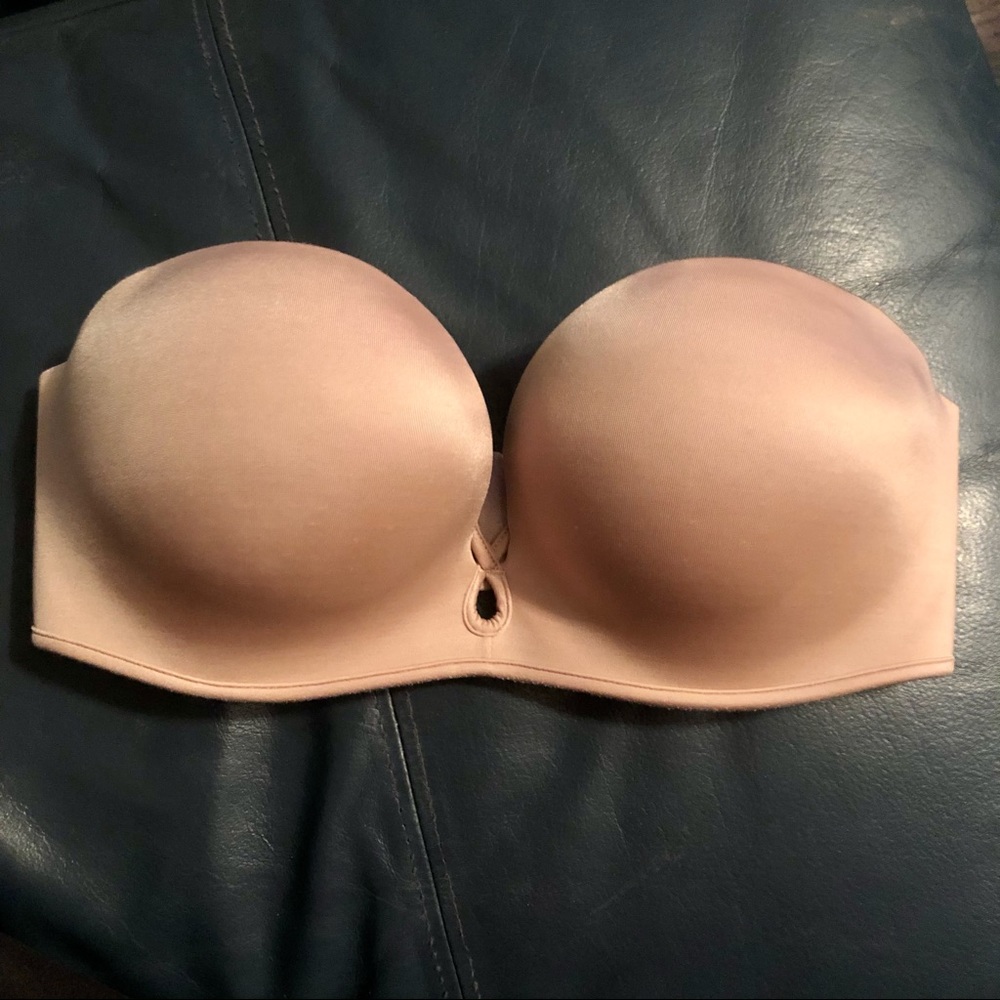 NWOT Nude Victoria’s Secret Bombshell Bra